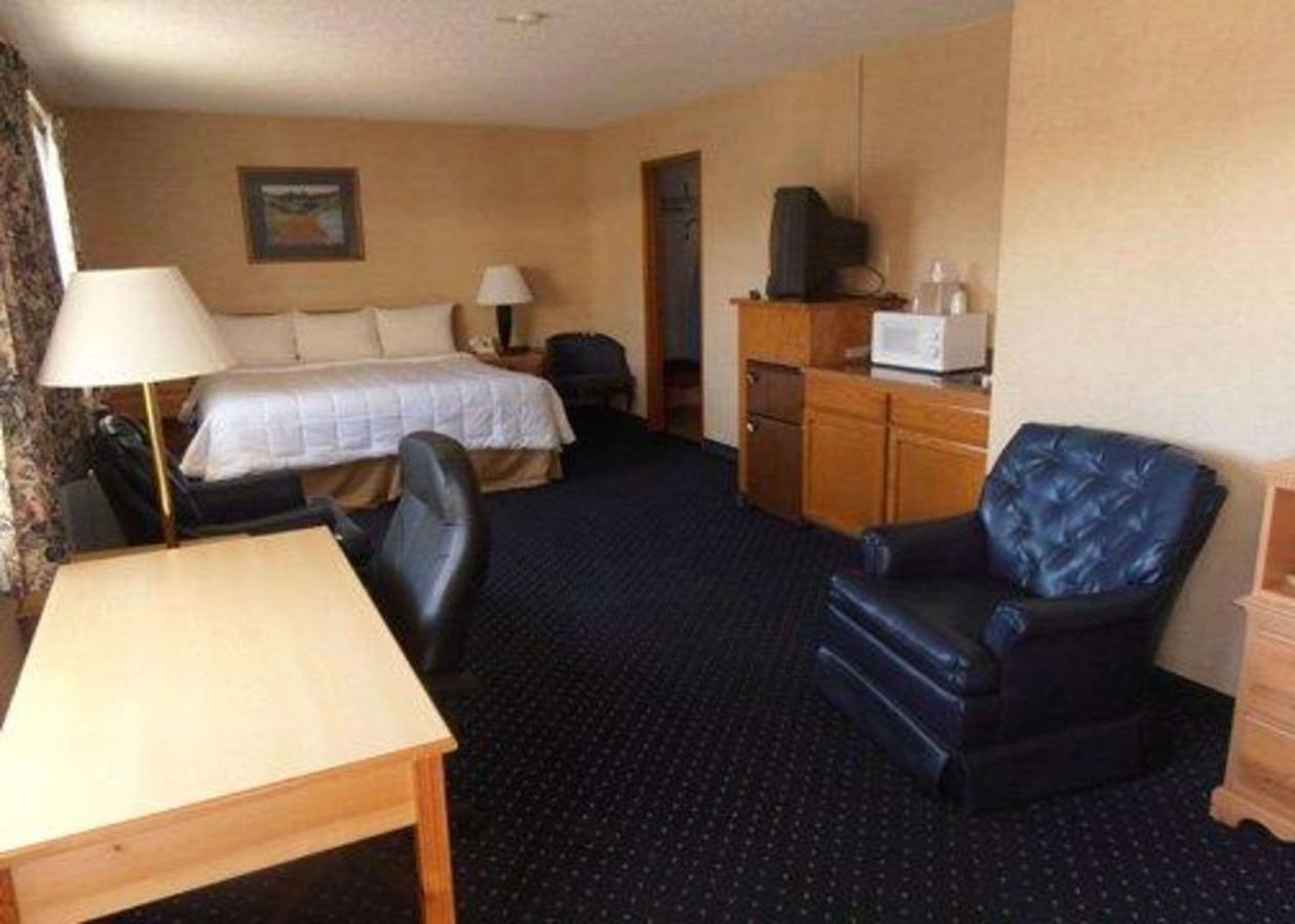 Econo Lodge Inn & Suites Central Medford Exterior foto